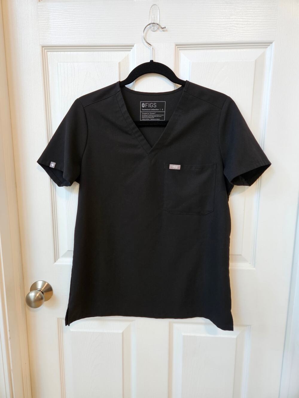 FIGS Catarina FW1000 Women's Black Scrub Top Size Small V-Neck 1 Pocket